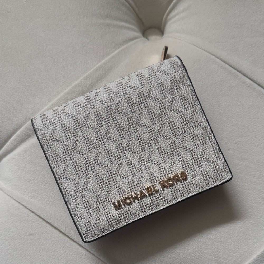 Michael Kors - Cream Logo Wallet